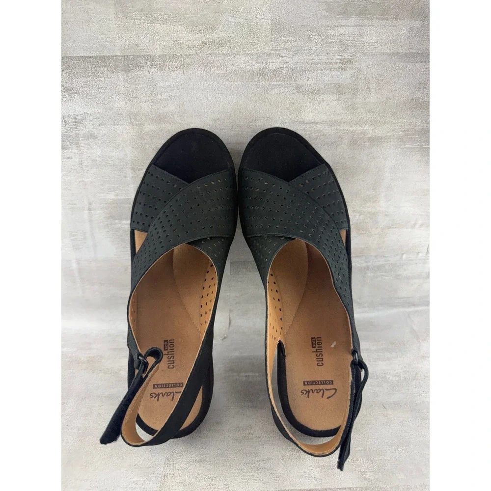 Clarks Collection Black Perforated Wedge Sandals Women Sz 8M Cushion Soft Shoes